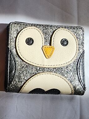 EUC Fossil Madison Bifold Wallet Penguin